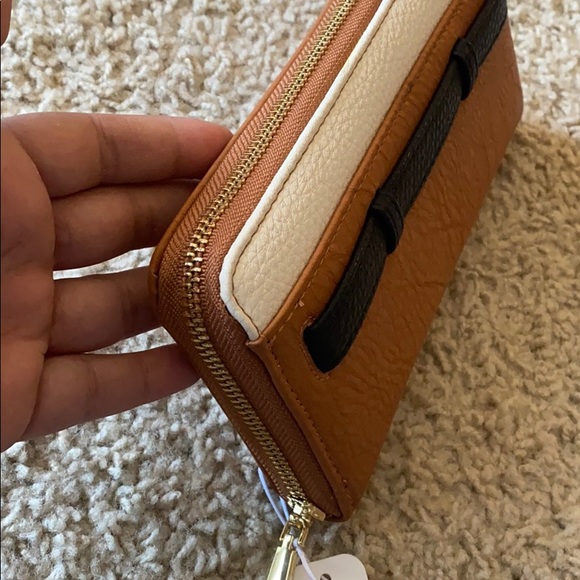 Wallet - Picture 2 of 4